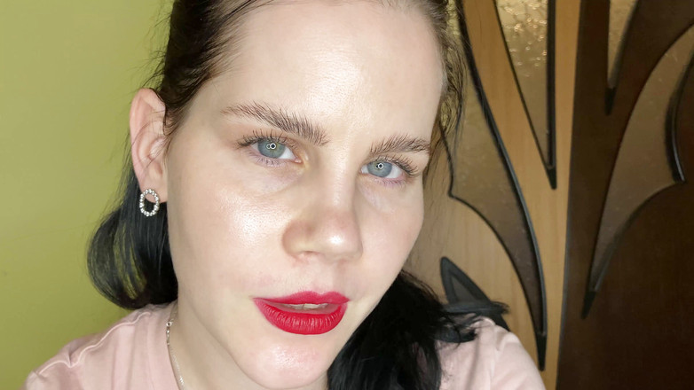 Anna Sky: Une géante incroyable vous domine en 4K