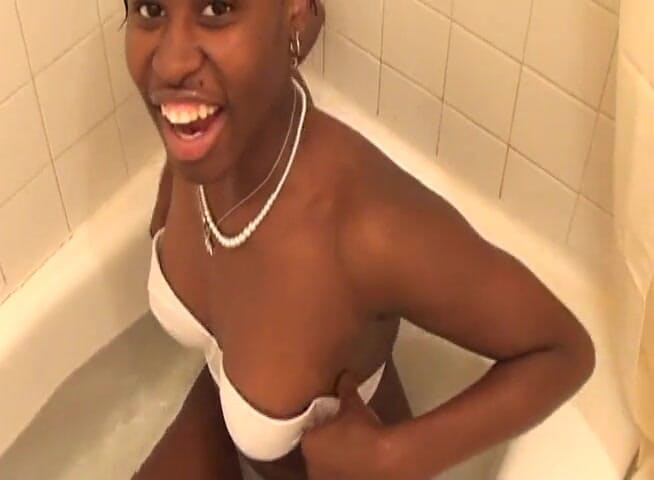 VOP Solo Babes: Tristina Millz masturbating in the bathroom