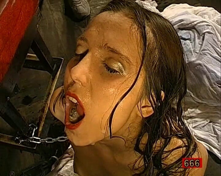 GGG John Thompson OLD STYLE: 撒尿和射精颜射合集 ggg john thompson 复古