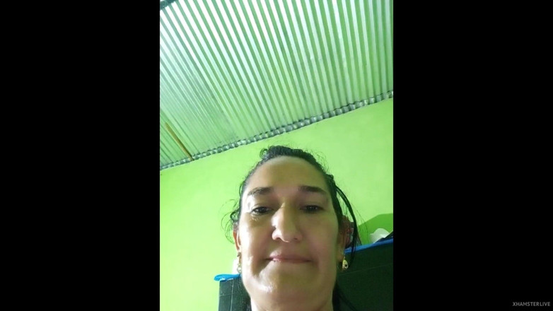 Anny Scorcia: चूत सेक्स चोदने लायक मम्मी वेबकैम दिखाती है