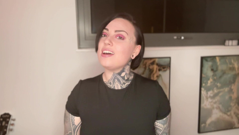 Miss Valentina: Be My Obese Piggy