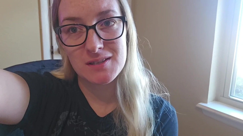 Mama_Foxx94: Promiskuitní vášně: Fantazie svádění blonďaté MILFky