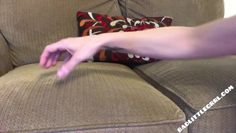 Badlittlegrrl: Glass toy, prolapse and peeing
