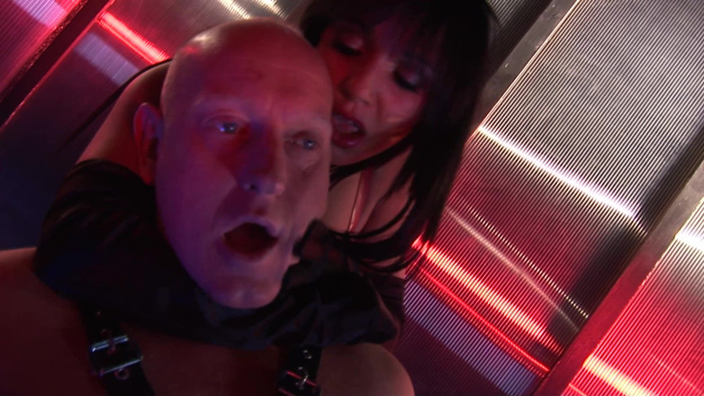 Radical: Kinky banging for the blonde slut
