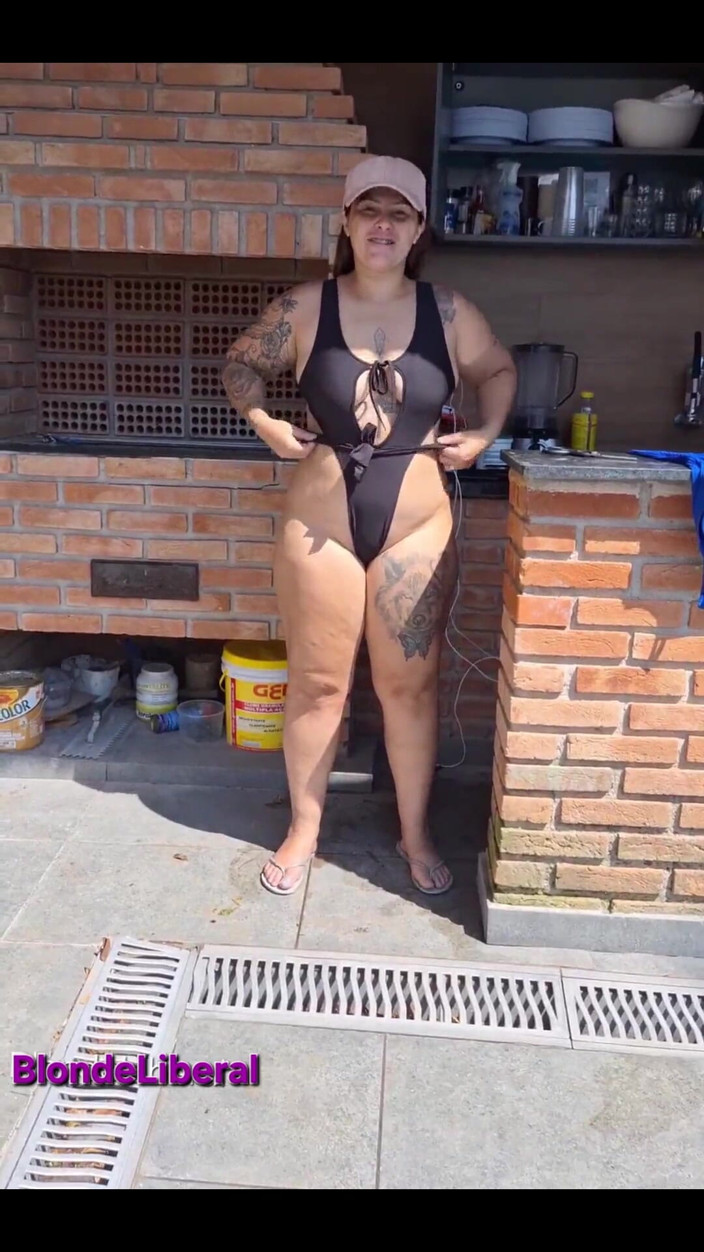 BlondeLiberal: At My Friend's House, Tidying up the Pool Area, Chatting...