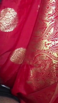 Bhabhi desi yang baru berkahwin menghisap zakar besar bos barunya