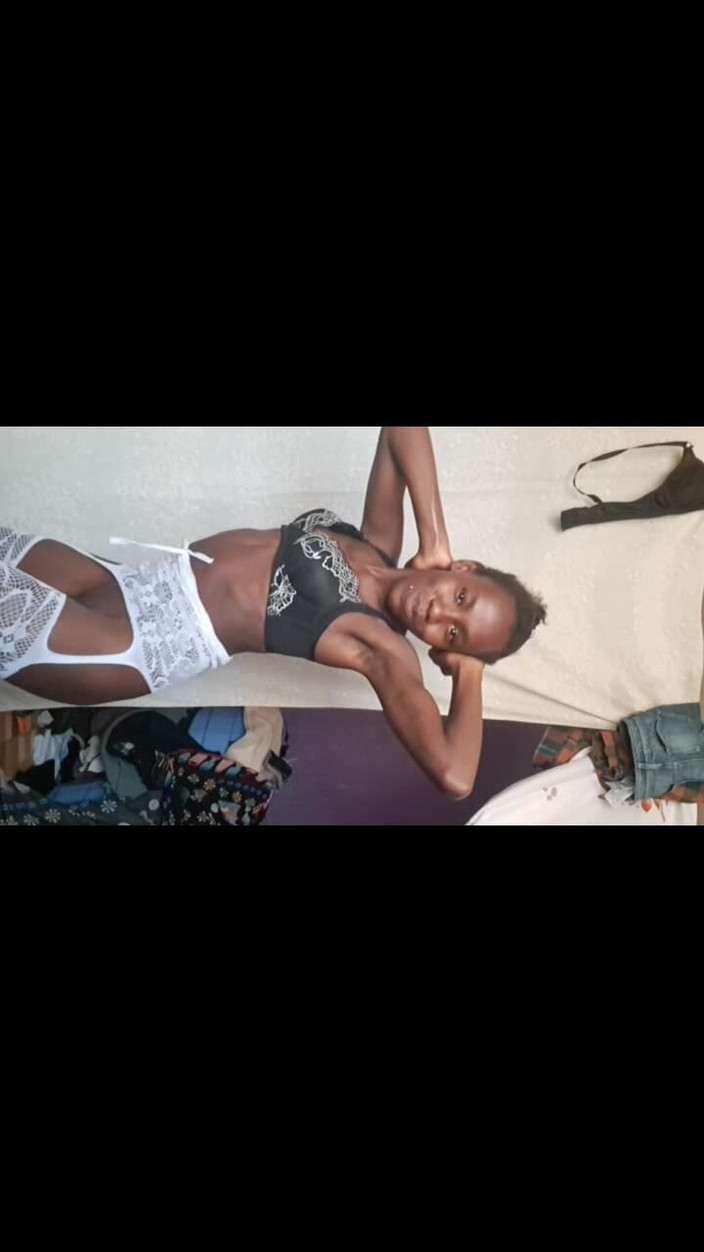 Solo Austria: Khiêu vũ và lắc mông của pearl keysha da đen