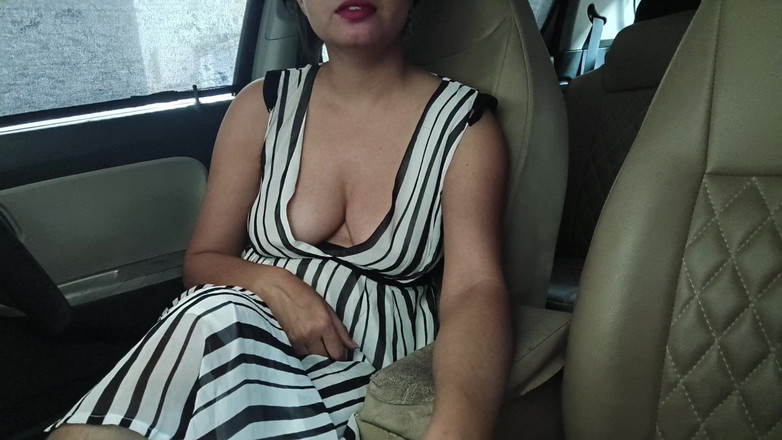 Saarabhabhi6: Ngocok kontol temanku yang lagi dientot gaya doggy di luar...