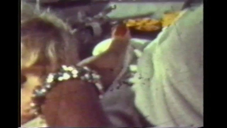 Vintage megastore: Газетний совок, Ванесса дель Ріо спіймали на траханні! (повний фільм)