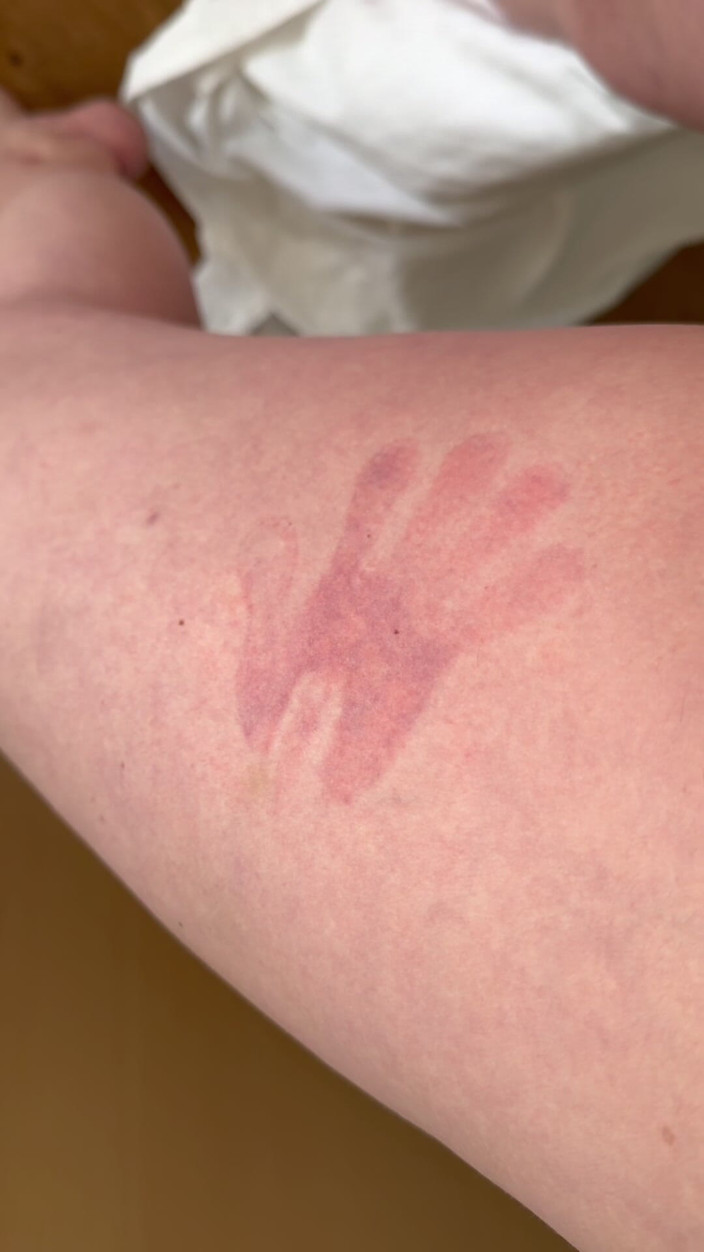 Elena917: Palm Paddle Spanking and Aftermath Compilation From Trip 4