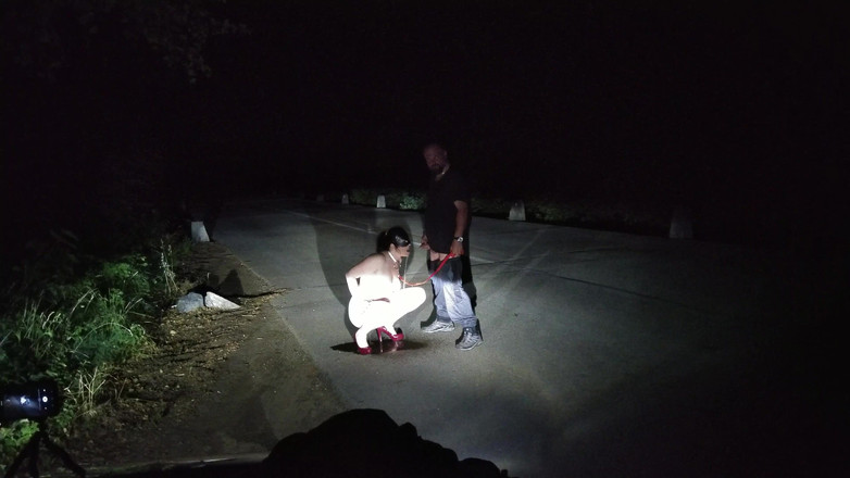 Toilet Mommy: Altes Schwein Pervers, Pissender Sommersex Im Freien