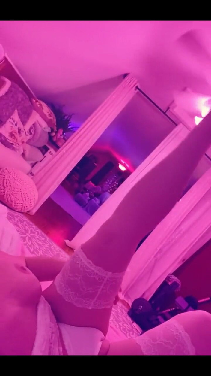 PaintedRose: Je sexxxing. Op je beklimmen is alles wat ik wil...