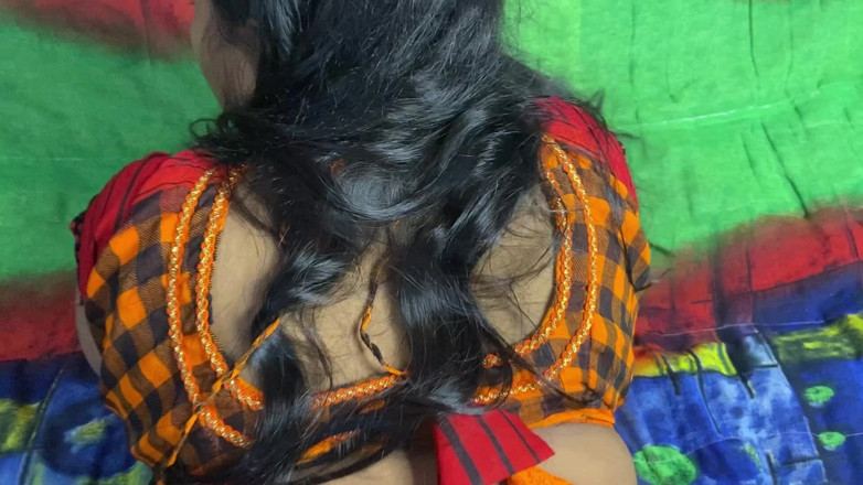 Angoori: 인도 하드 섹스 섹스 바이럴 남성 귀도 힌디어 Voic을 자려고 할 때 의붓딸을 법으로 남겨둔 의붓아버지