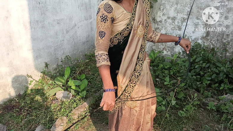 Raniki chut: Scopata energica del vicino Bhabhi sul divano della Casa Bhabhi...