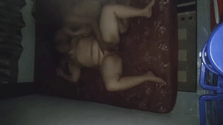 my_wife_chubby: O soție plinuță. la atingerea unui bărbat necunoscut până la...