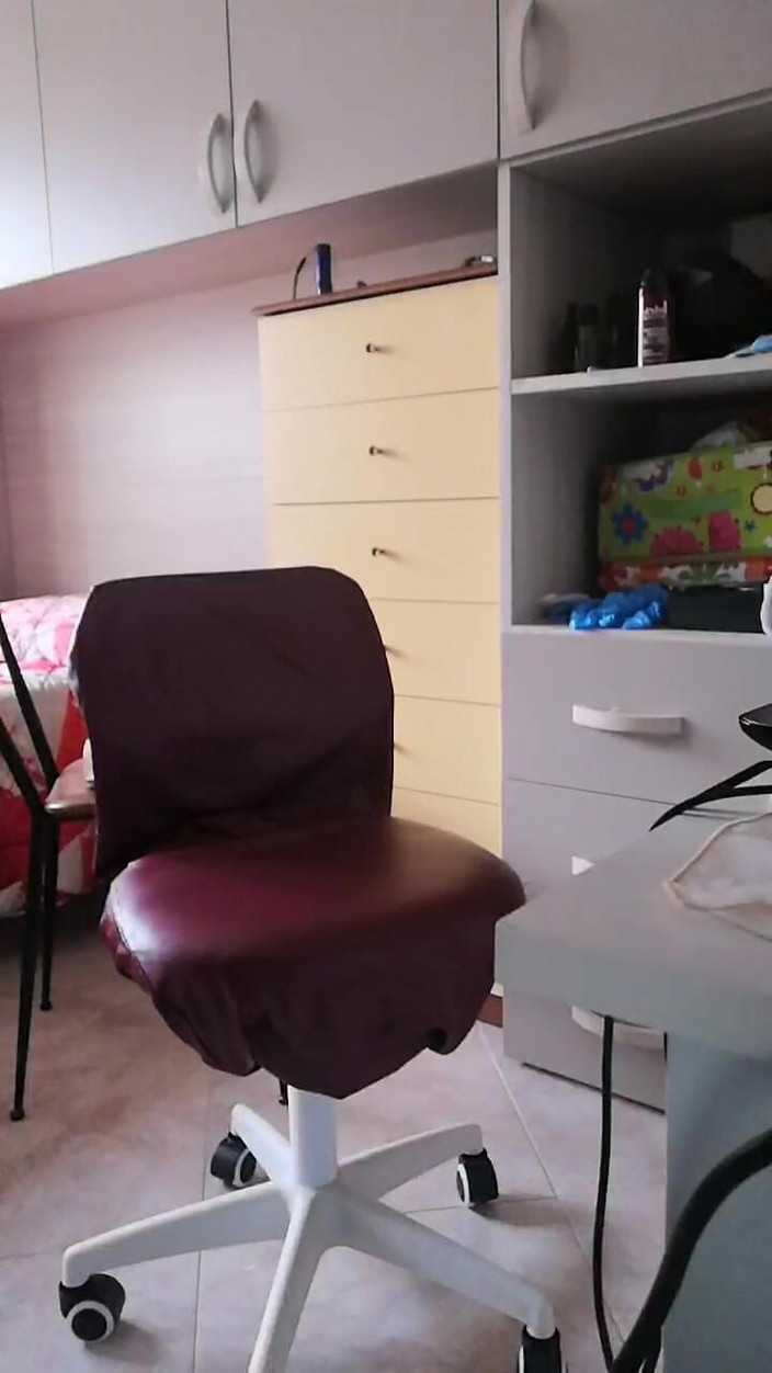 Setesesso7: Я пісяю і занурюю кінчик свого члена в сечу і мастурбую своїм твердим членом