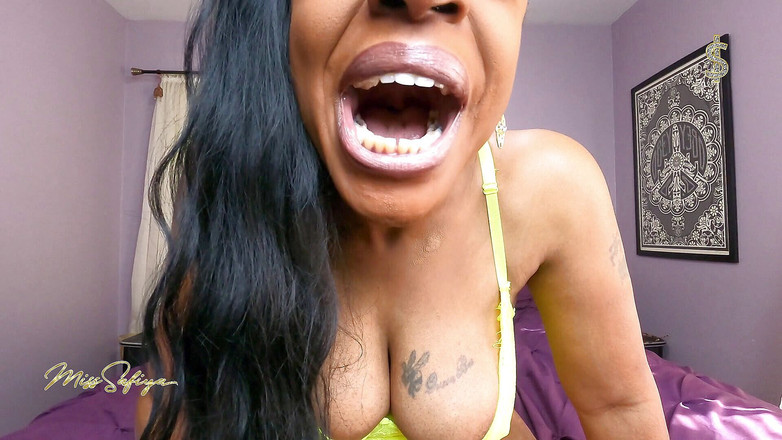 Miss-Safiya: Khusus fetish uap