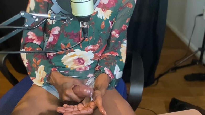 MerlinMystique: Un grande cazzo transgender salta prima che lei sborri