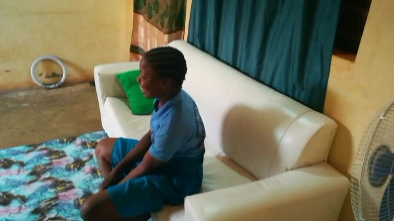 Pornsexlive: Studentin im haus ihres lehrers bekommt einen schwarzen schwanz