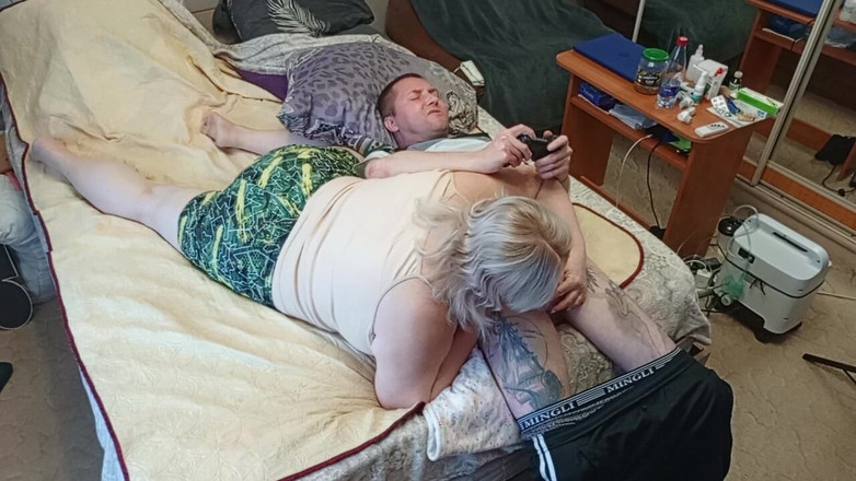 Zona901: Il gioco della console termina con un pompino dalla matrigna...