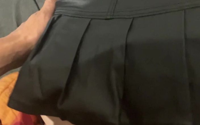 Lady Oups: 迷你皮裙激烈性爱和喷泉女人