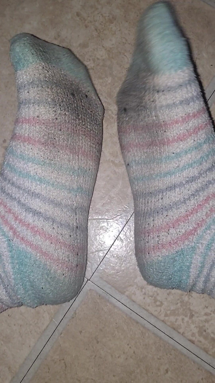 Naughty alchemy: Fuzzy sockenfüße