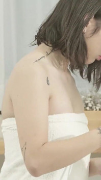 Model TV - Debut with a Horny Girl