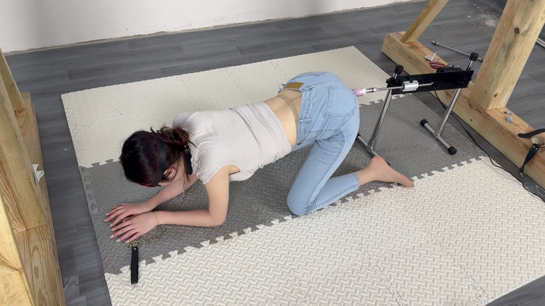 Yanmou: Посади в тюрьму девушку в тугих джинсах