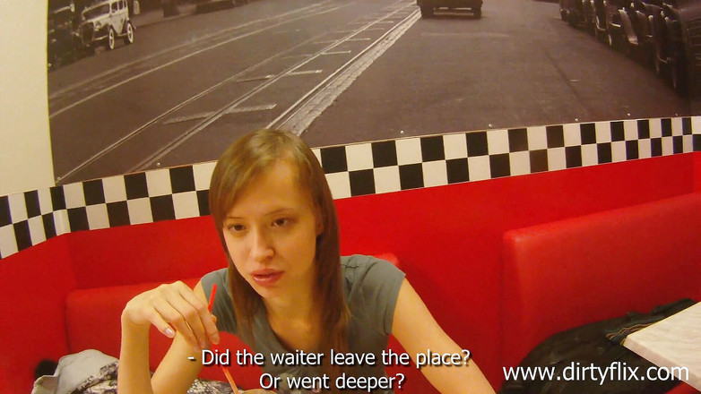 Fucking Glasses: セックスで飲み物にお金を払う