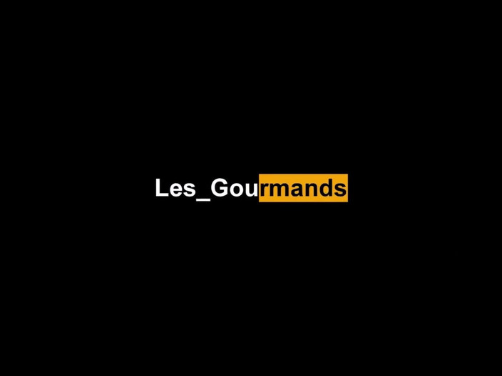 Les Gourmands: Milf meando en tacones altos al aire libre