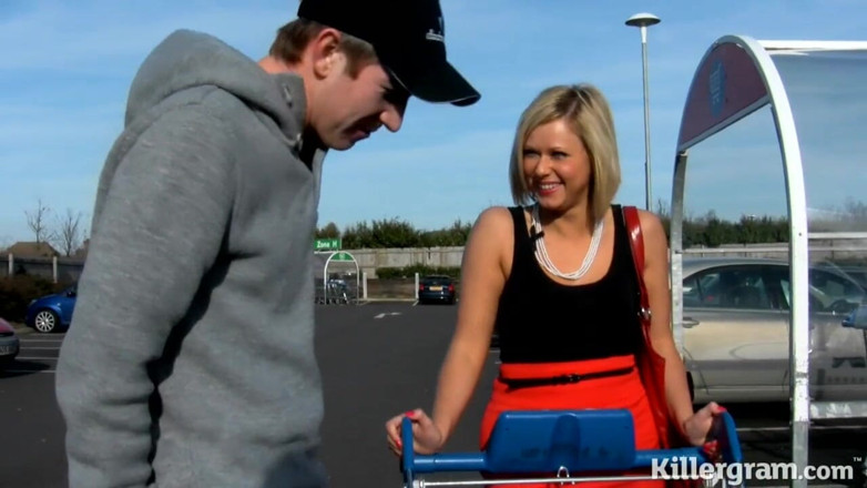 Killergram: La milf arrapata anna joy succhia e scopa un enorme...