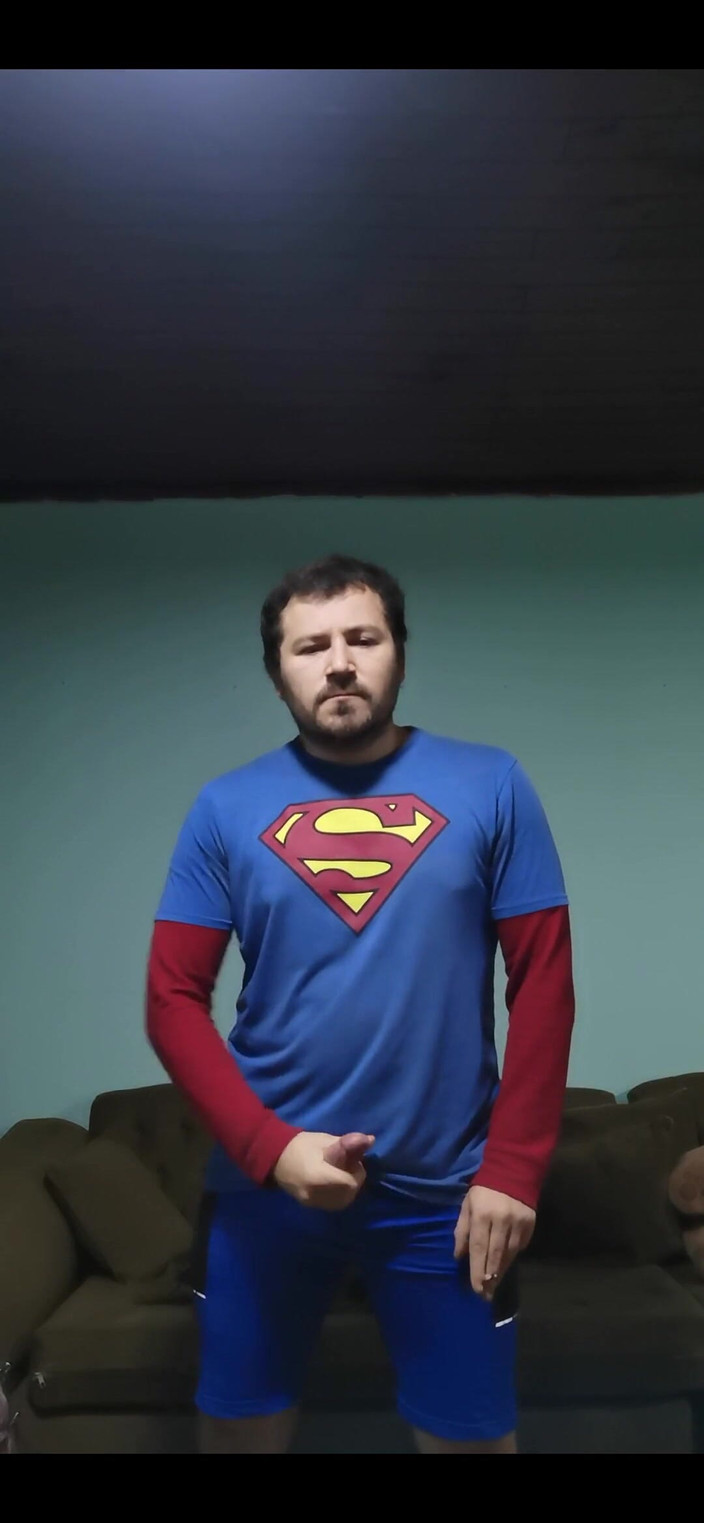 Rokkuman: Super-homem muito quente