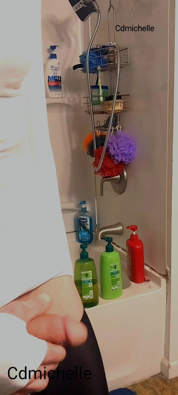 Feeling sexy today crosdressing: Cdmichelle ubrany w jednoczęściowy body następnie zakłada seksowną białą sukienkę