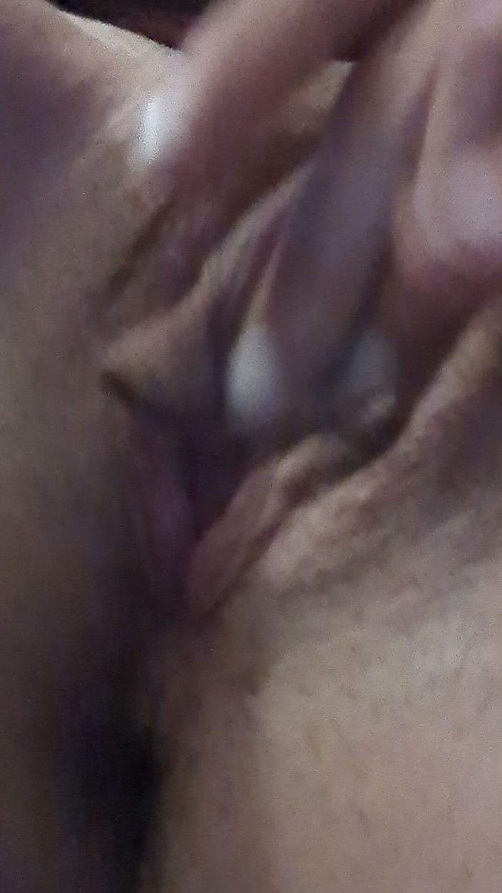 Laneee: Pussy Playing