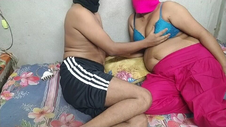 Hot_wife999: Красива сільська дружина дезі була чоловіком справжнє домашнє відео