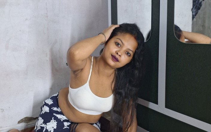 Mina Sardar: Snabb Natt Desi Indisk Vacker Hus Fru
