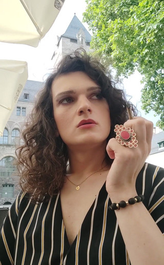 Medi Voi: Aku berpikir tentang Smoking Video. Nice Try?