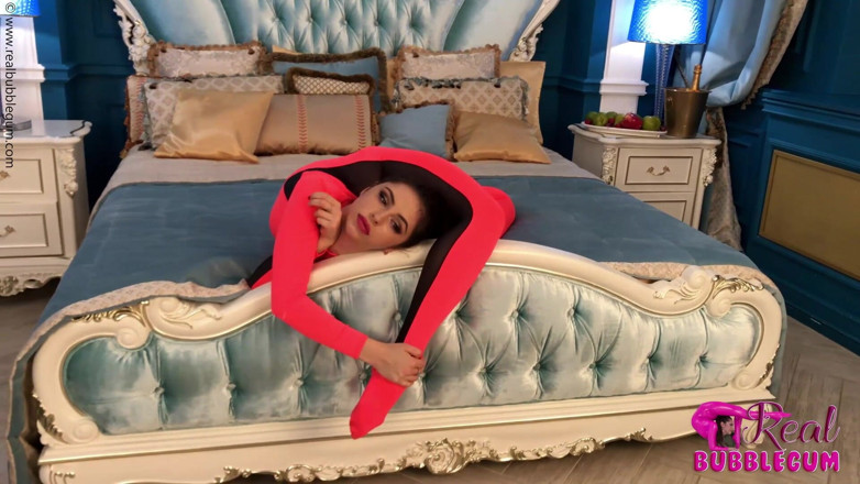 Flexilady: Stretching Flexibily on Hotel Bed