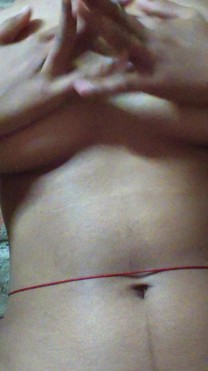 Moma: सेक्सी वीडियो