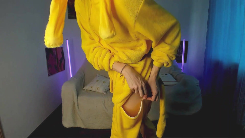 Skinny_lady69: Juicy cosplay