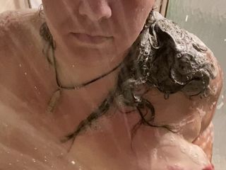 BlueEyedKink: Boobs and Suds