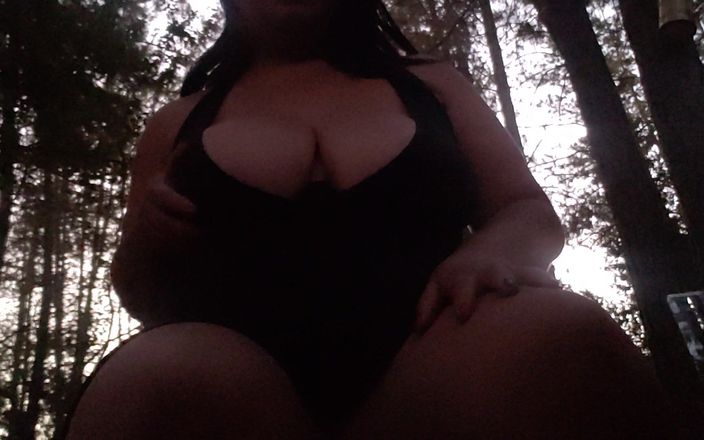 Mommy&#039;s fantasies: In the forest outdoor bbw dress