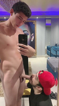 Markus Gets a Blowjob in Front of the Mirror