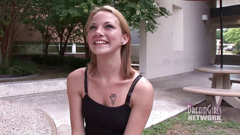 Dream Girls: Riskantní honění od prvního modelu