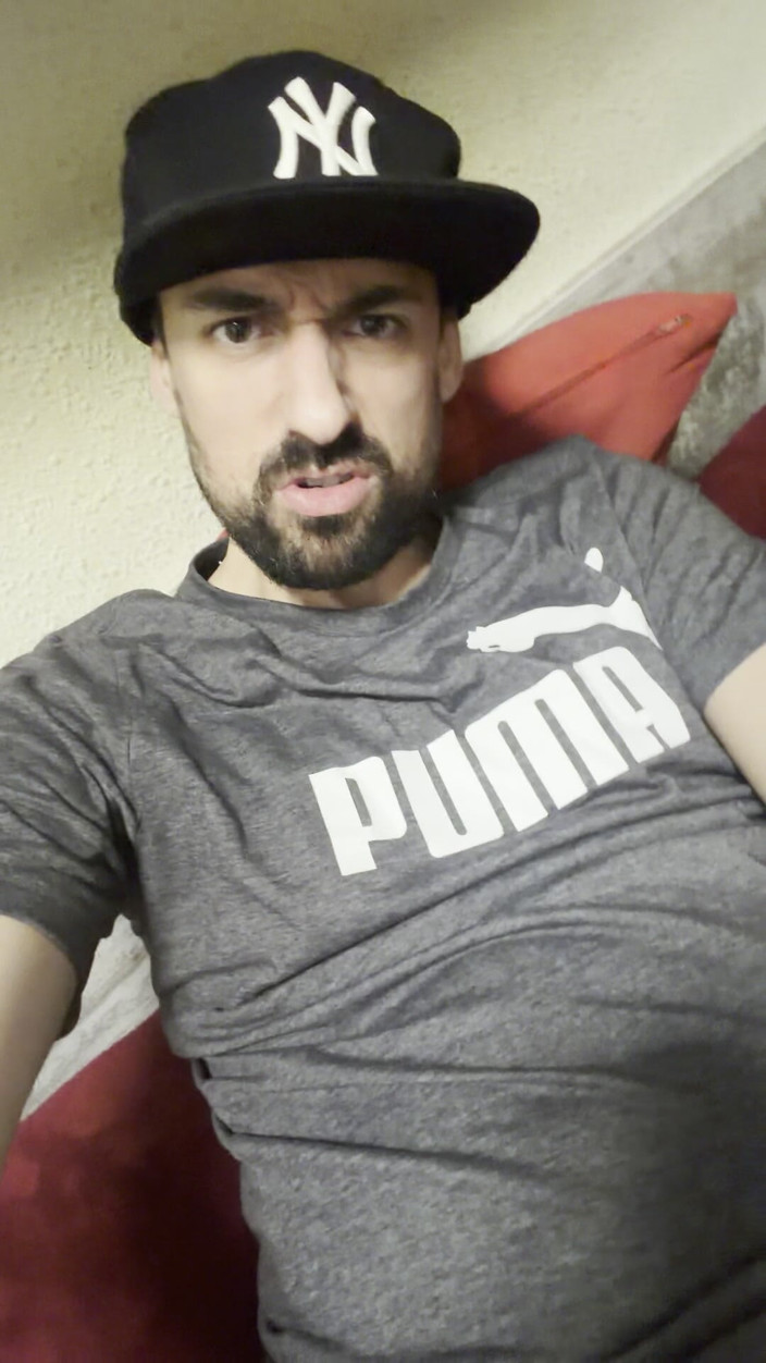 Liam Harding: Hot Stepdaddy Showing Big Cock