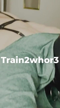 Nr.13 Kehlenfick-Training, pass auf meinen hintern auf. Ich mag es, den schwanz meines mannes zu lutschen.
