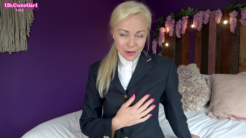 UKCuteGirl Lucy Lauren: Jezdecký JOI: Proste o mrdku na mém zadku
