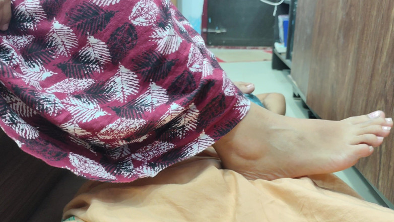 Vaishnavysharunraj: Penis and Body Trample, Mallu Girll Hot Trample