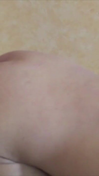 똑바른 친구에게 따먹히는 섹시한 아랍