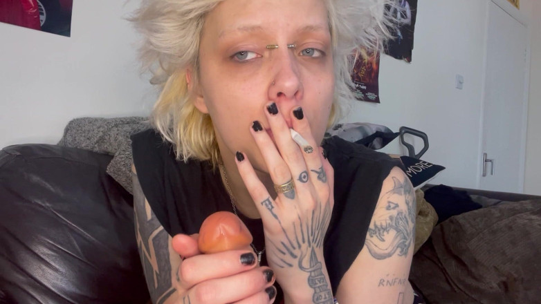 Glitterqueen1999: Silent Smoking Handjob JOI Blowjob Spit Long Tongue